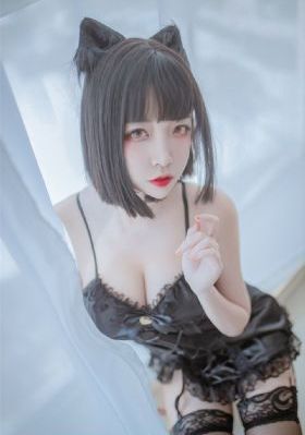 两个男人一个添一个桶_720电视剧在线观看